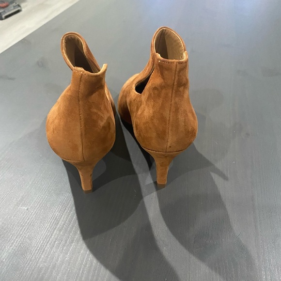 Women’s Kay Ugner Heels - Picture 6 of 7